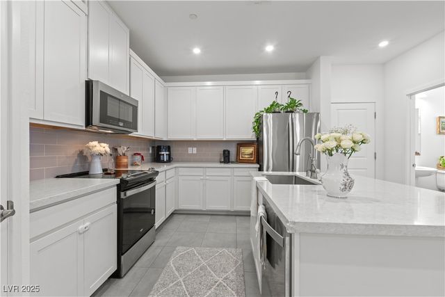 226 Wewatta Avenue, Henderson, NV 89011