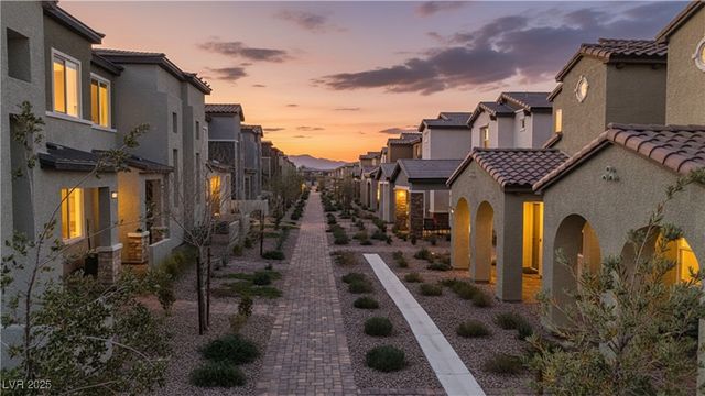 226 Wewatta Avenue, Henderson, NV 89011