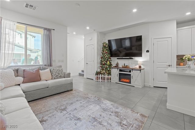 226 Wewatta Avenue, Henderson, NV 89011