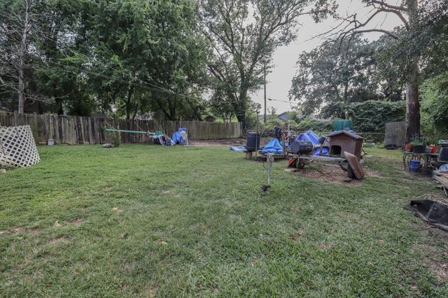 2450 Columbia Street, Beaumont, TX 77701