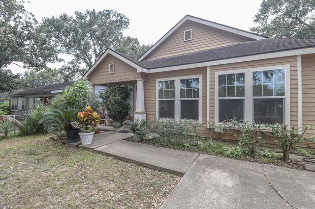 2450 Columbia Street, Beaumont, TX 77701