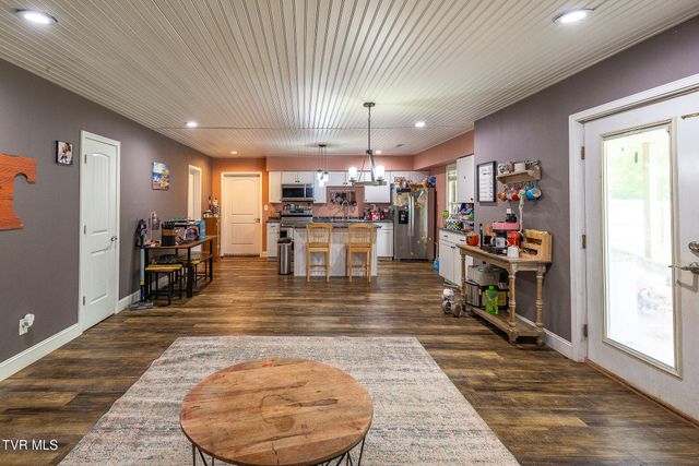508 Wonderland Drive, Gate City, VA 24251