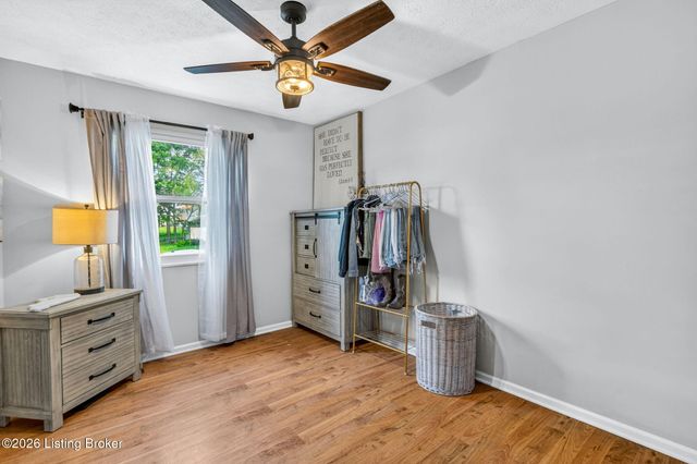 8803 William Penn Way, Louisville, KY 40228