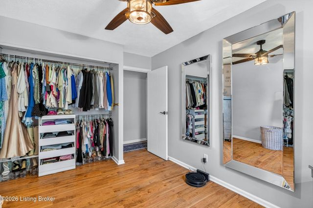 8803 William Penn Way, Louisville, KY 40228