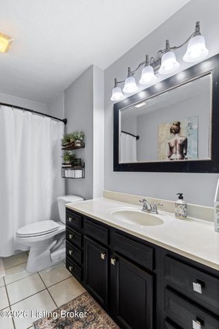 8803 William Penn Way, Louisville, KY 40228