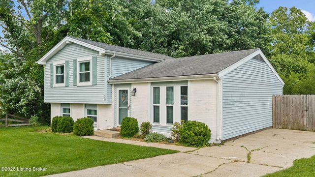 8803 William Penn Way, Louisville, KY 40228