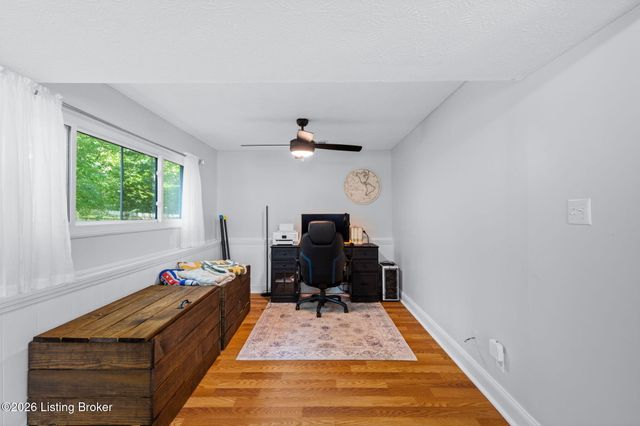 8803 William Penn Way, Louisville, KY 40228