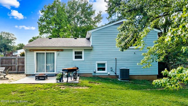 8803 William Penn Way, Louisville, KY 40228