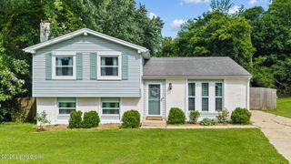 8803 William Penn Way, Louisville, KY 40228