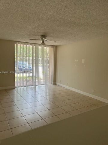 10717 Cleary Blvd 111, Plantation, FL 33324