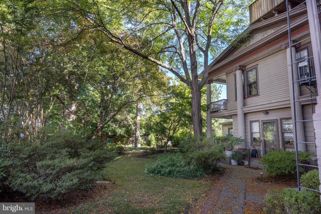 26 YORK ST, LAMBERTVILLE, NJ 08530 — photo 5