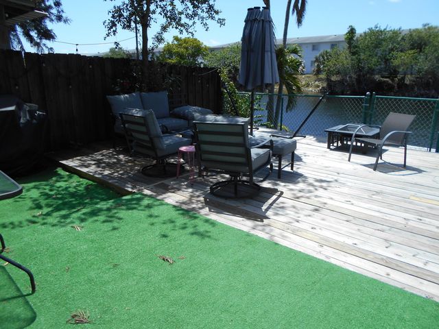 510 NW 43rd Street, Deerfield Beach, FL 33064