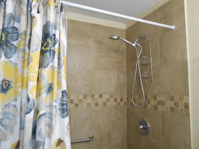 510 NW 43rd Street, Deerfield Beach, FL 33064