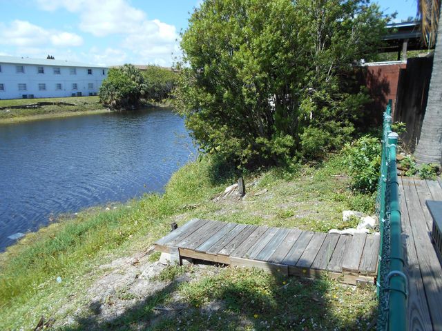 510 NW 43rd Street, Deerfield Beach, FL 33064