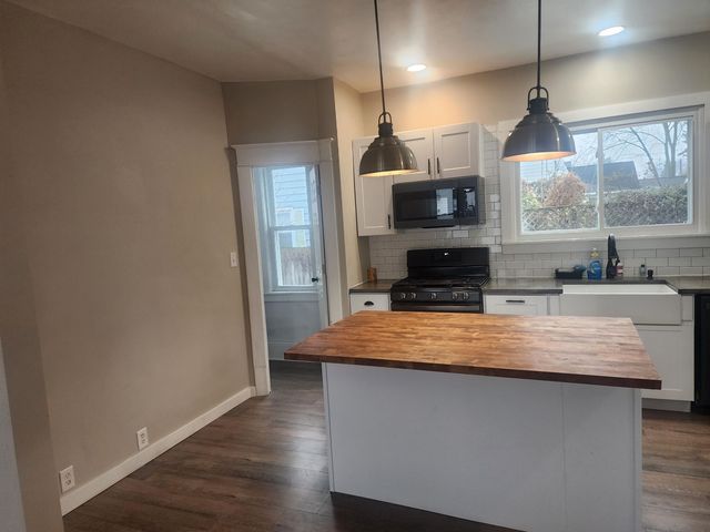 1600 S Erie Street, Bay City, MI 48706