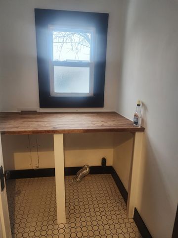 1600 S Erie Street, Bay City, MI 48706