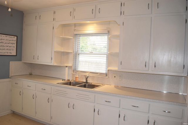 2154 E Gum Street, Evansville, IN 47714