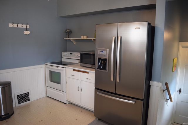 2154 E Gum Street, Evansville, IN 47714