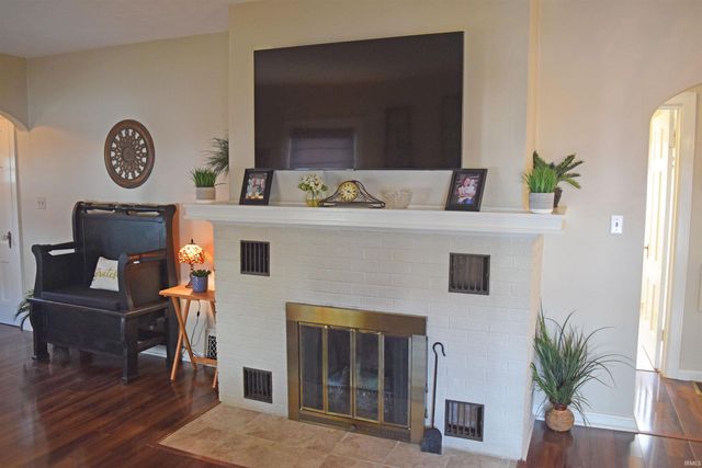 2154 E Gum Street, Evansville, IN 47714
