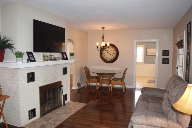 2154 E Gum Street, Evansville, IN 47714