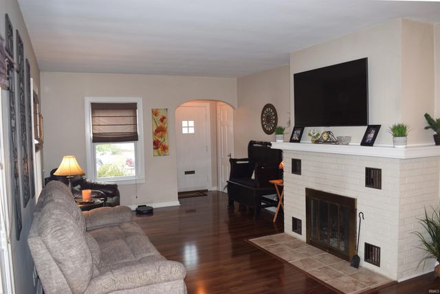 2154 E Gum Street, Evansville, IN 47714