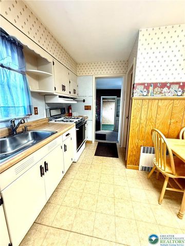 3127 West Emaus, Salisbury Twp, PA 18103