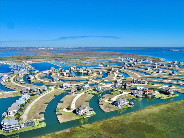 1 Fleming, Hitchcock, TX 77563
