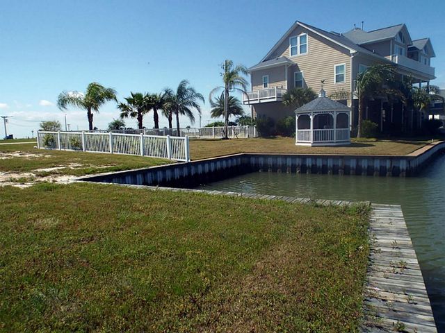1 Fleming, Hitchcock, TX 77563