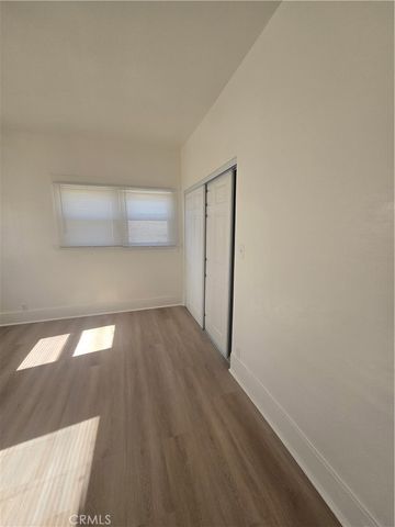 942 E 2nd 7, Long Beach, CA 90802