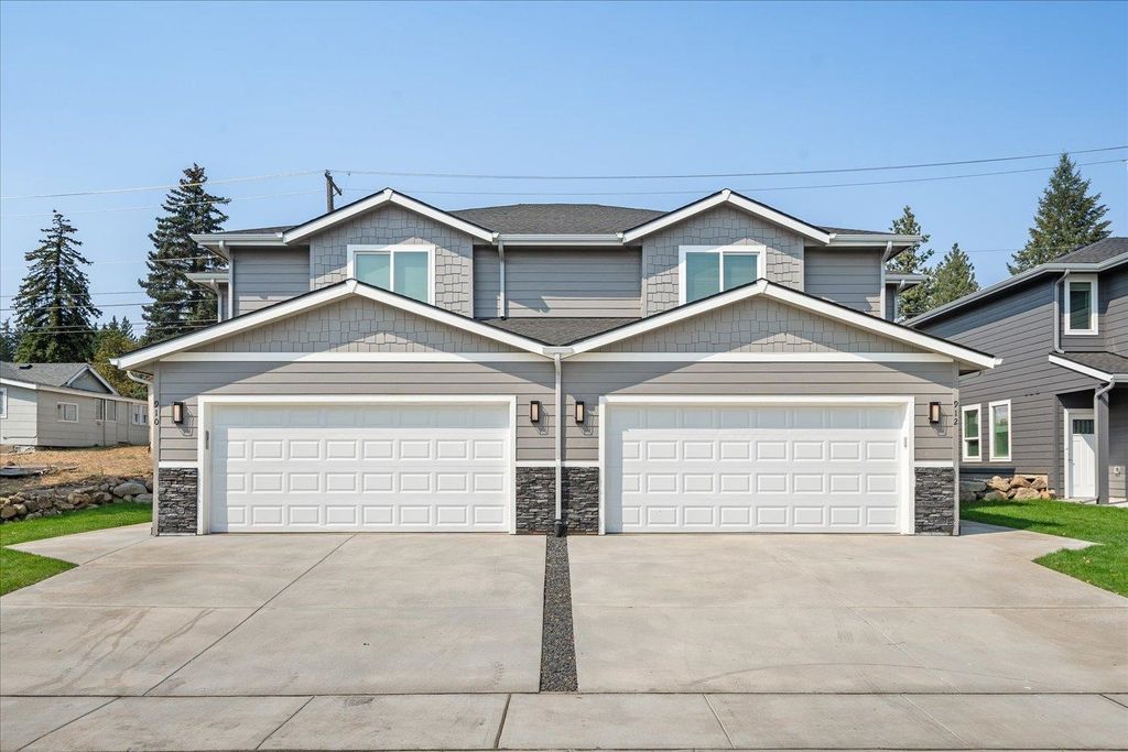 916 2nd St, Cheney, WA 99004
