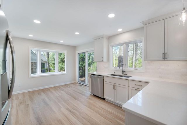 12409 Golf DRIVE, Mequon, WI 53092