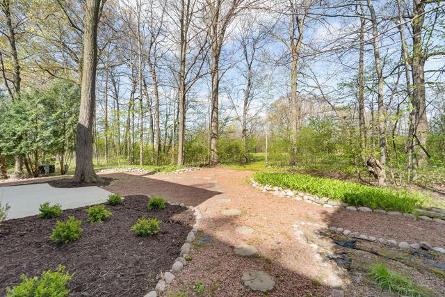 12409 Golf DRIVE, Mequon, WI 53092