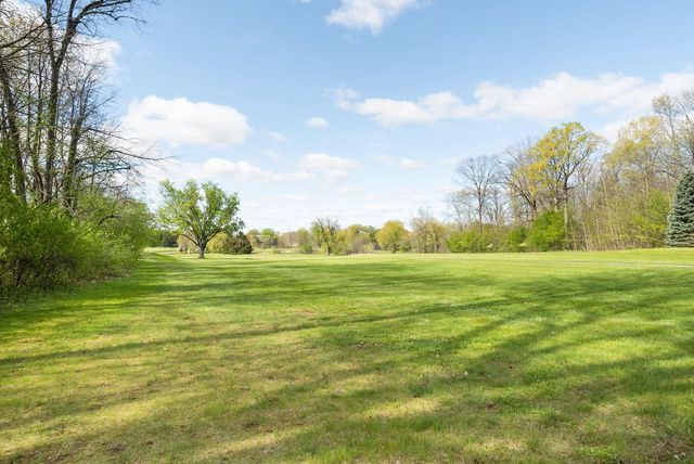 12409 Golf DRIVE, Mequon, WI 53092