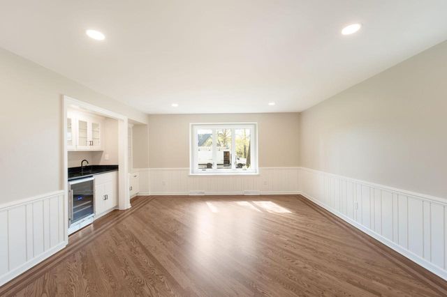 12409 Golf DRIVE, Mequon, WI 53092