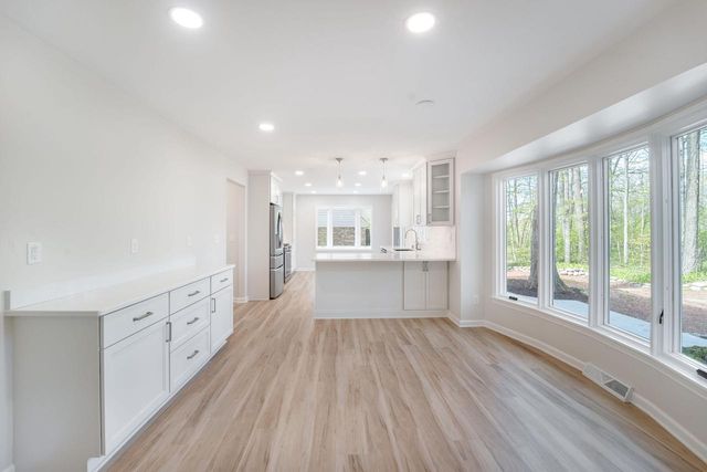 12409 Golf DRIVE, Mequon, WI 53092