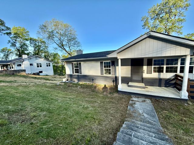 3033 Westside Drive, Chattanooga, TN 37404