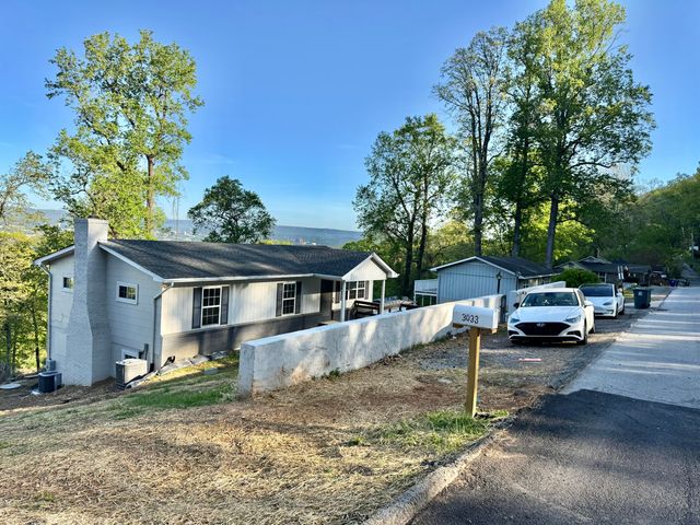 3033 Westside Drive, Chattanooga, TN 37404