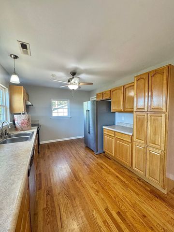 3033 Westside Drive, Chattanooga, TN 37404