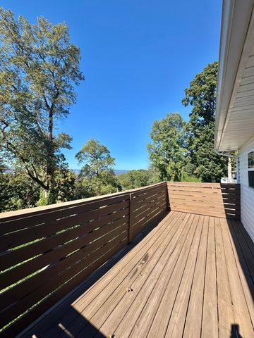 3033 Westside Drive, Chattanooga, TN 37404