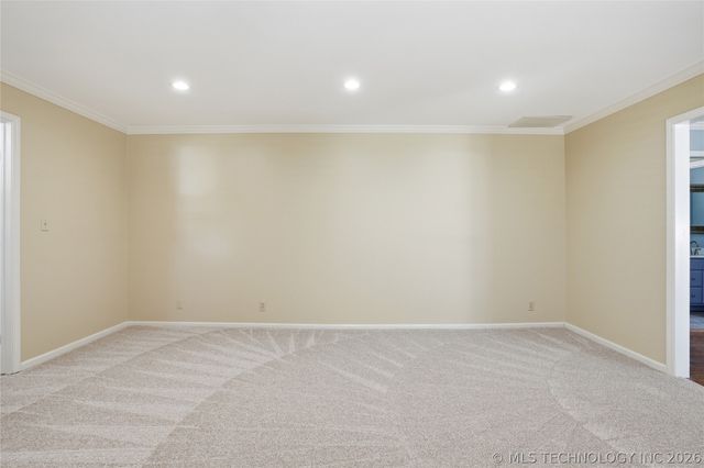 3704 S Braden Place, Tulsa, OK 74135