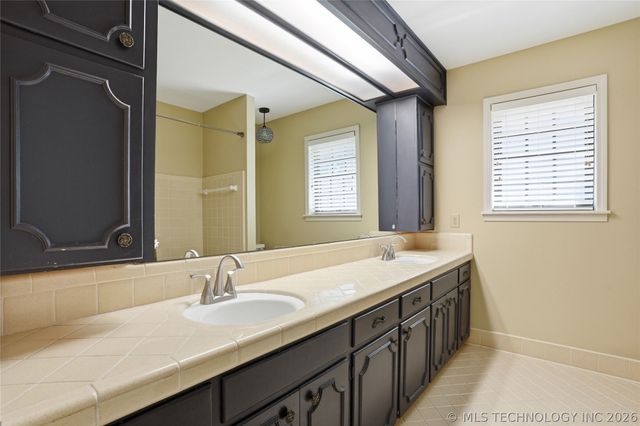 3704 S Braden Place, Tulsa, OK 74135