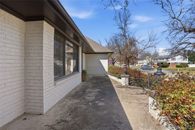 3704 S Braden Place, Tulsa, OK 74135