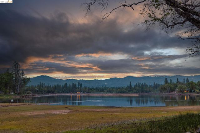 20575 Lori Ln, Sonora, CA 95370