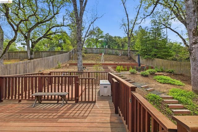 20575 Lori Ln, Sonora, CA 95370