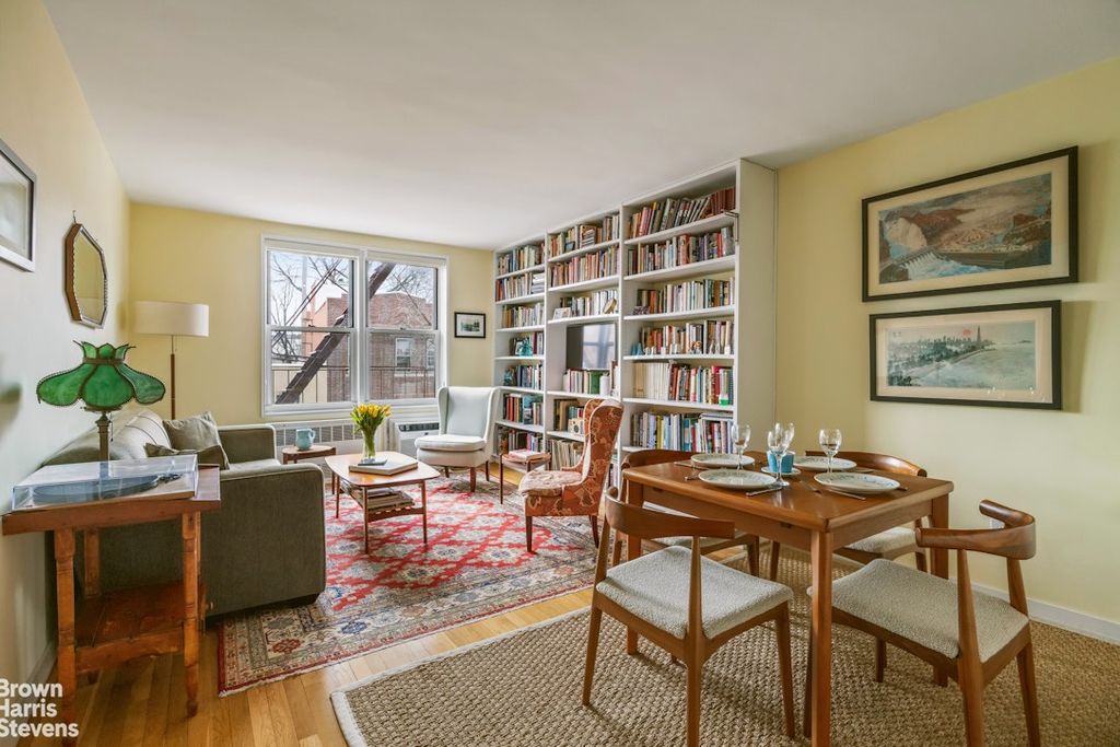 3976 57th St Apt 4G, New York City, NY 11377