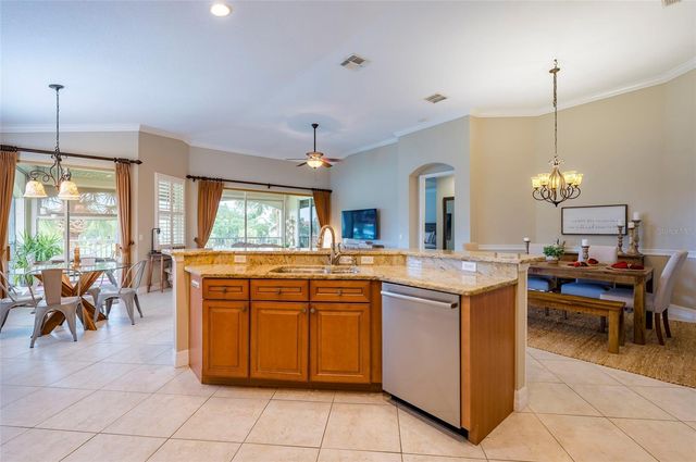 9453 NE DISCOVERY TERRACE 201C, Bradenton, FL 34212