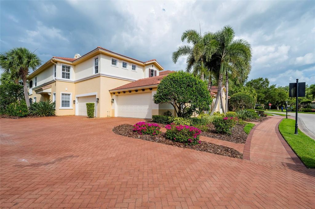9453 NE DISCOVERY TERRACE 201C, Bradenton, FL 34212
