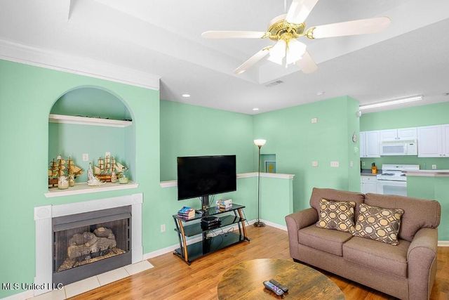 2252 Beach Drive, 1304, Gulfport, MS 39507