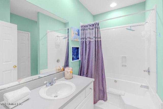 2252 Beach Drive, 1304, Gulfport, MS 39507