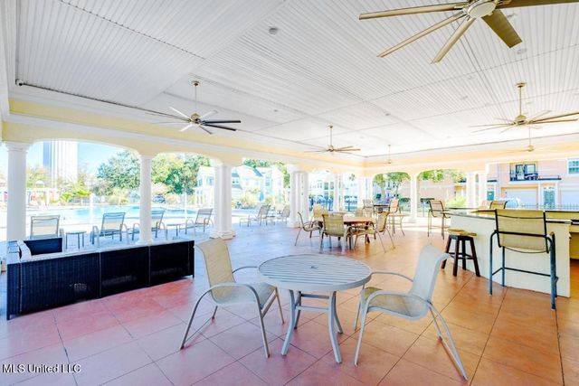 2252 Beach Drive, 1304, Gulfport, MS 39507